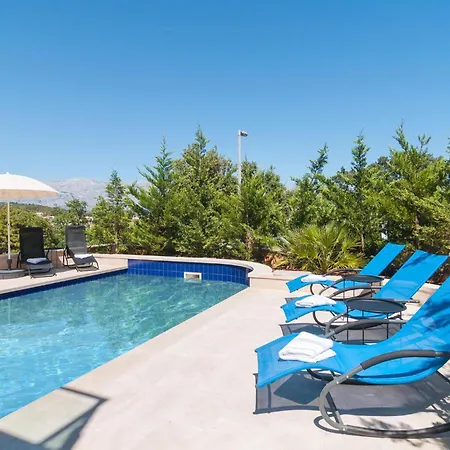 Gorgeous In With House Sea View