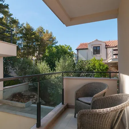Gorgeous In With House Sea View *