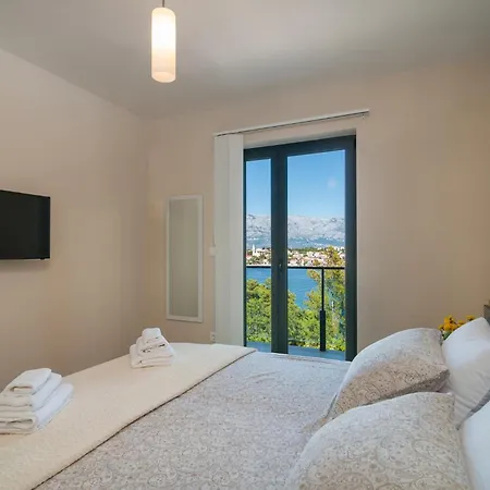 Gorgeous In With House Sea View