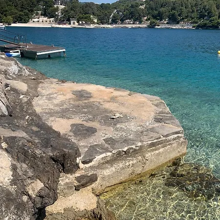 Apartman Gorgeous In With House Sea View